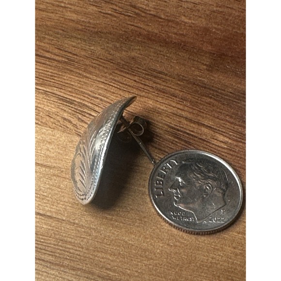 Vintage INA 925 Sterling Earrings 1" Oval Shaped Scrolling Design Stud Backs - Picture 6 of 6